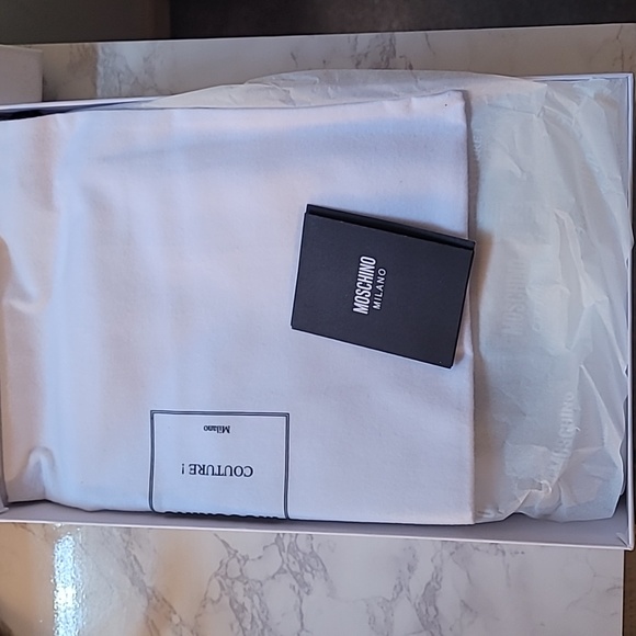 MOSCHINO LOGO BAND LEATHER SNEAKERS SZ EU 40 - Picture 8 of 17